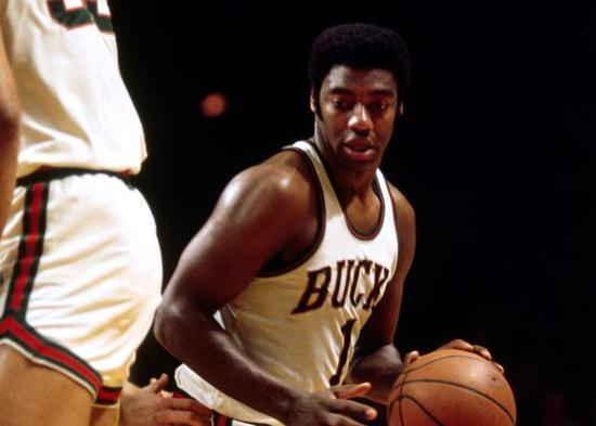 禁区内的终 禁区内的终